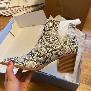 NWT Snakeskin boots